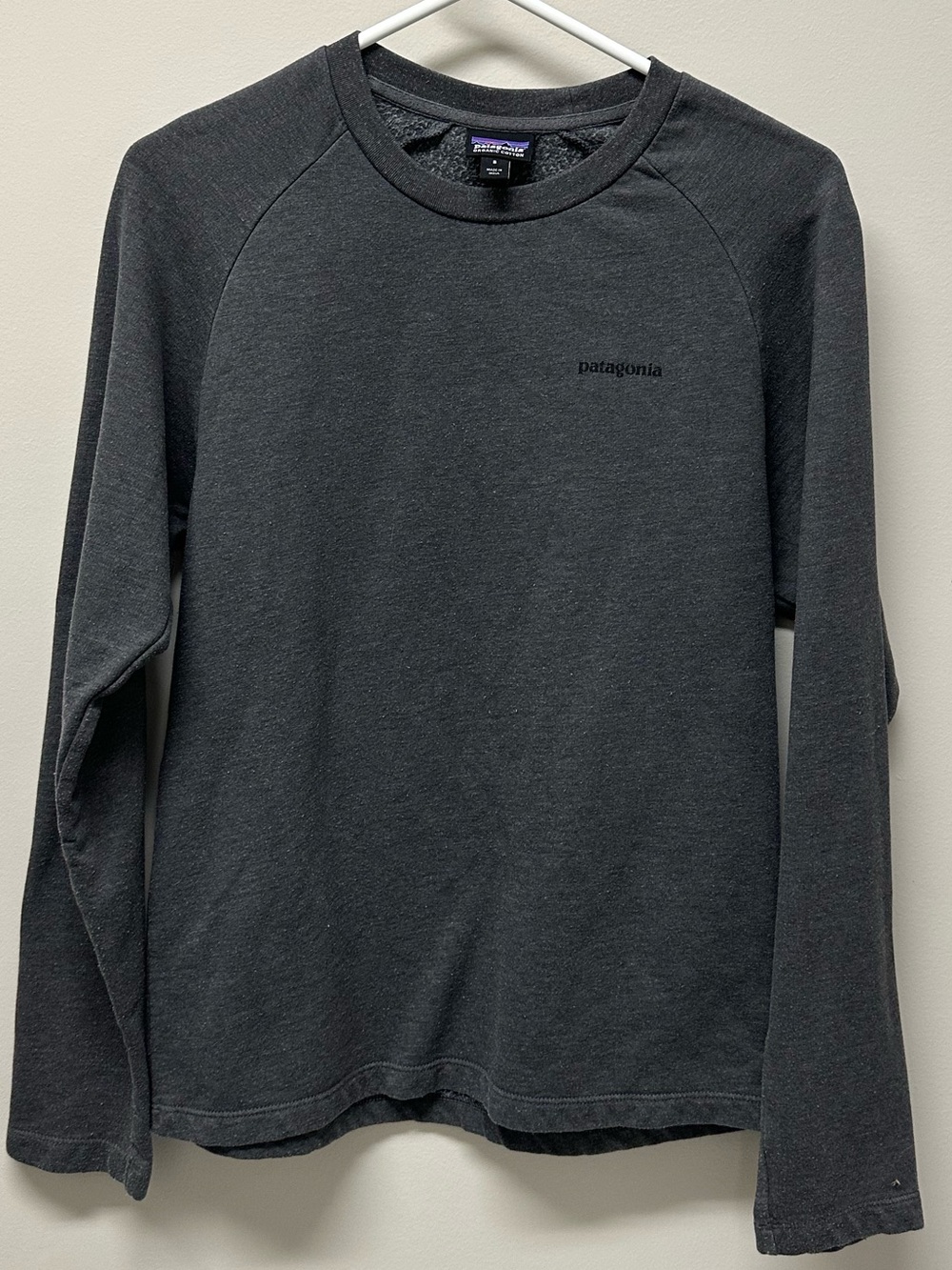 Patagonia Women’s Long-Sleeve Crewneck Shirt — Charcoal Gray